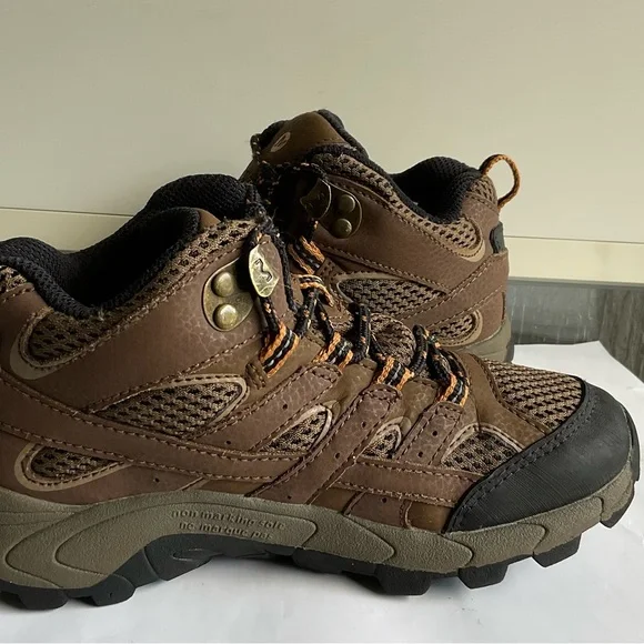 Merrell Boy's Moab 2 Mid Waterproof Boots Size 1 - Picture 3 of 10